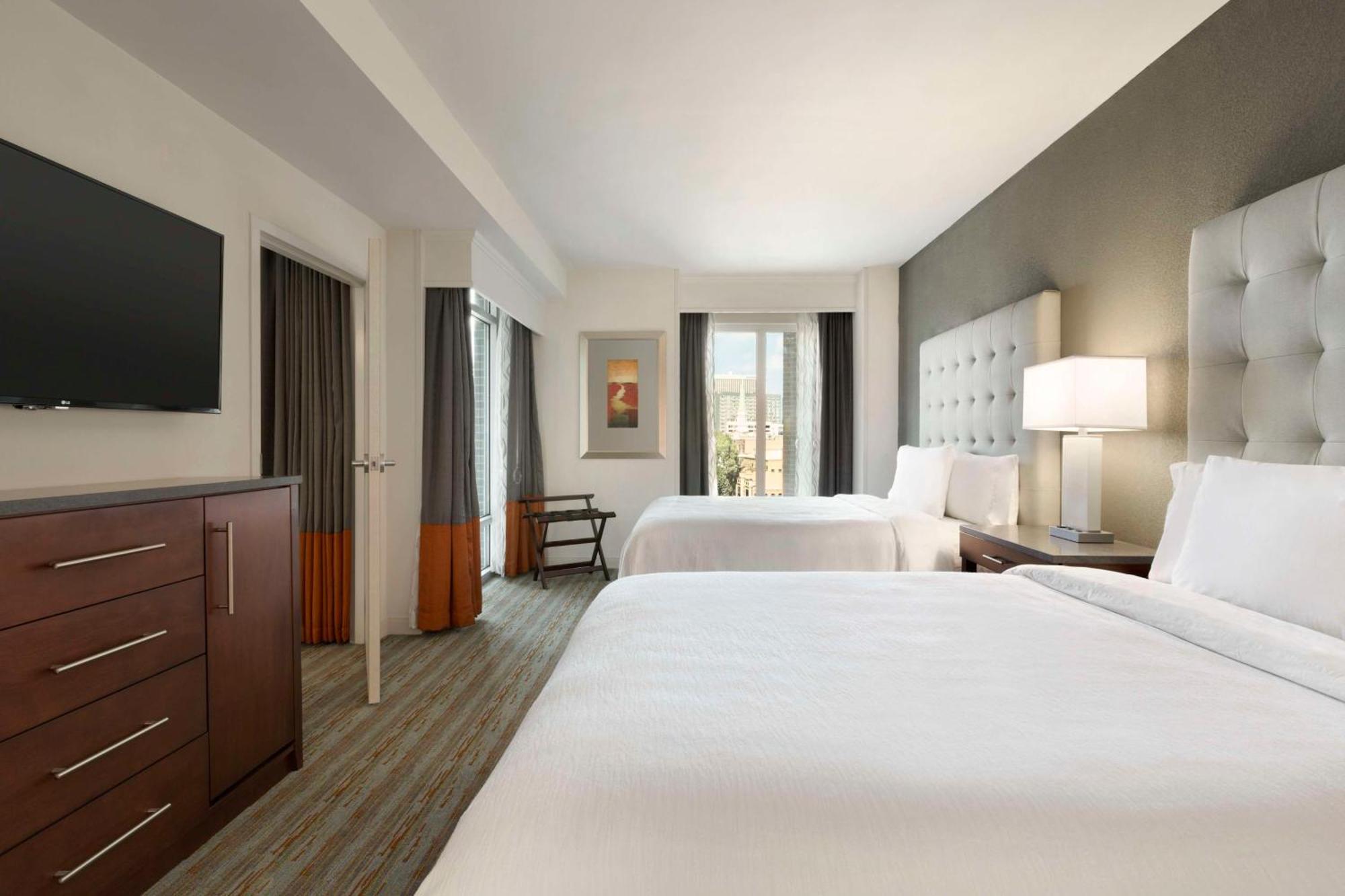 เอมบาสซี สวีท บาย ฮิลตัน กรีนวิลล์ ดาวน์ทาวน์ ริเวอร์เพลซ Hotel ภายนอก รูปภาพ