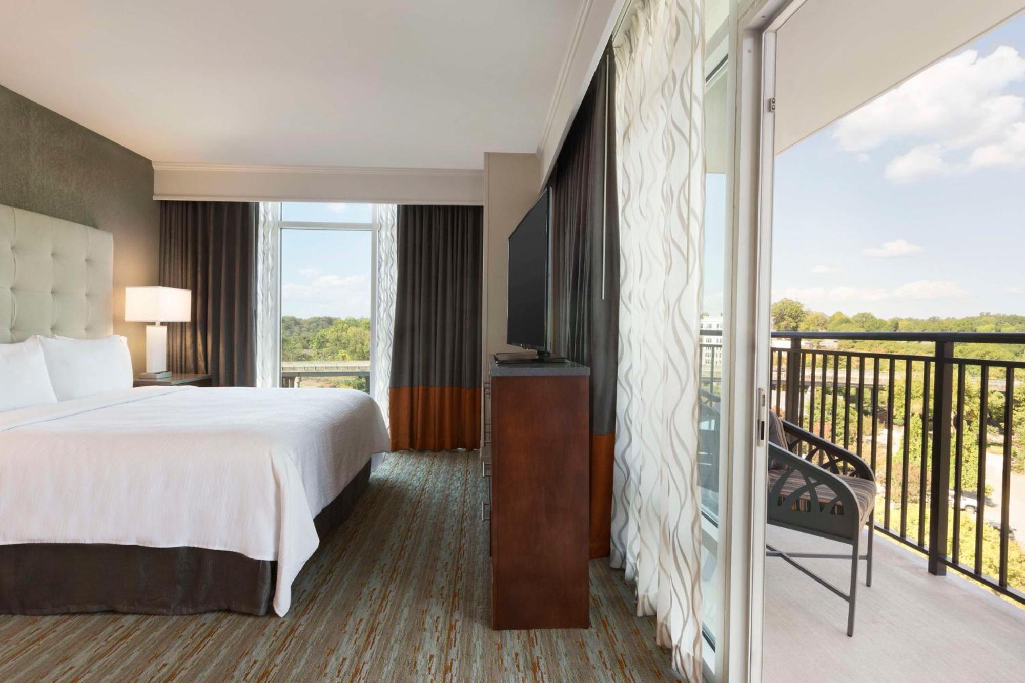 เอมบาสซี สวีท บาย ฮิลตัน กรีนวิลล์ ดาวน์ทาวน์ ริเวอร์เพลซ Hotel ภายนอก รูปภาพ