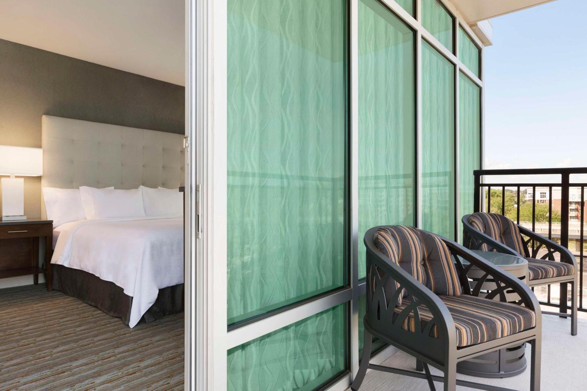 เอมบาสซี สวีท บาย ฮิลตัน กรีนวิลล์ ดาวน์ทาวน์ ริเวอร์เพลซ Hotel ภายนอก รูปภาพ